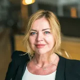 Carla R.